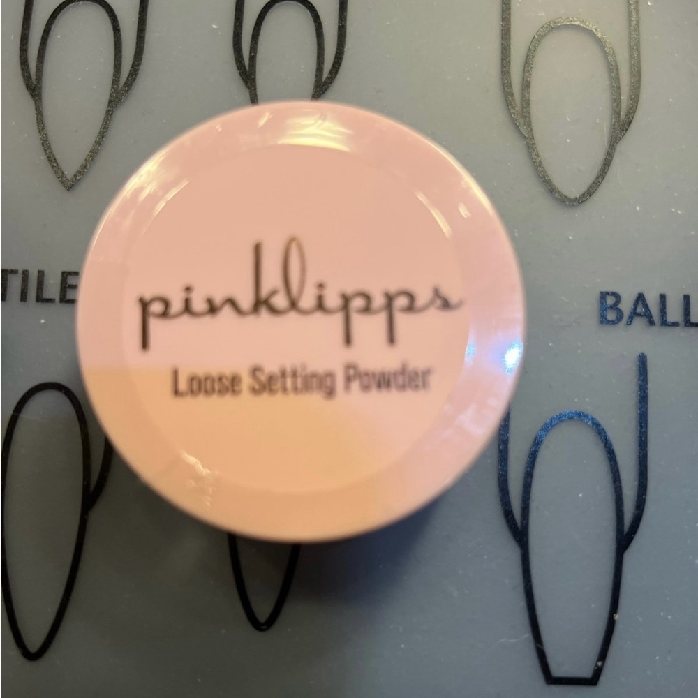 Pinklipps loose setting powder